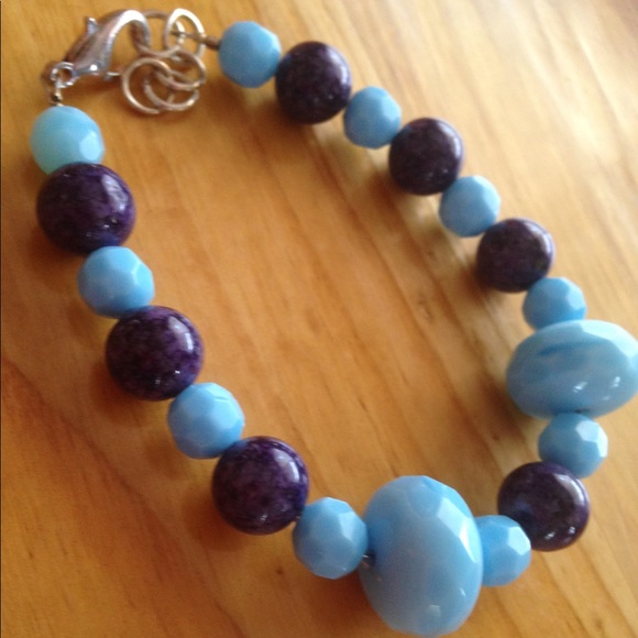 Jewelry - Beaded bracelet